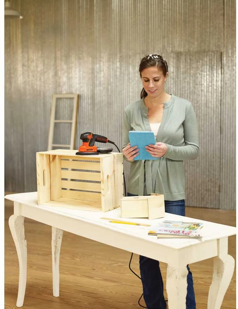 Black & Decker ekscentrinis daugiafunkcis šlifuoklis 120W KA2500K