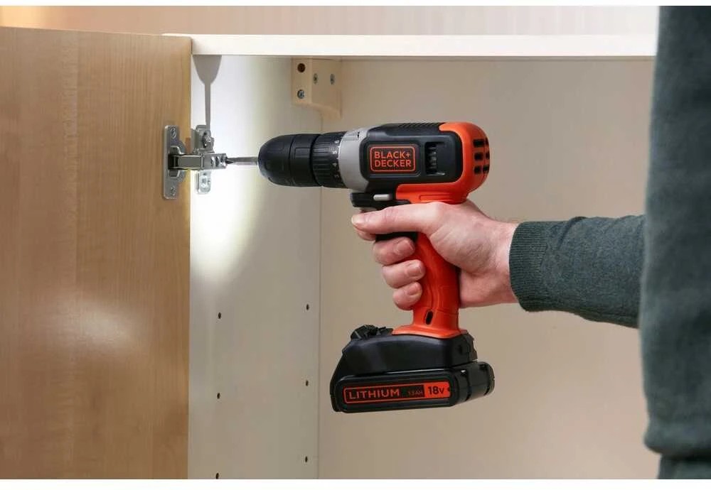 Black & Decker Akumuliatorinis gręžtuvas-suktuvas BCD001C1-QW, 18V, 1x1,5 Ah