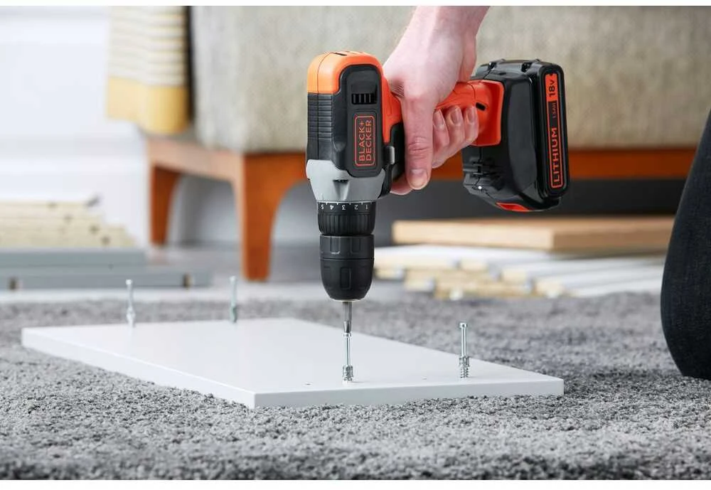 Black & Decker Akumuliatorinis gręžtuvas-suktuvas BCD001C1-QW, 18V, 1x1,5 Ah