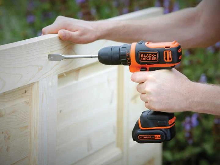 Akumuliatorinis suktuvas-gręžtuvas Black & Decker BDCDD12-QW 12V 1,5Ah