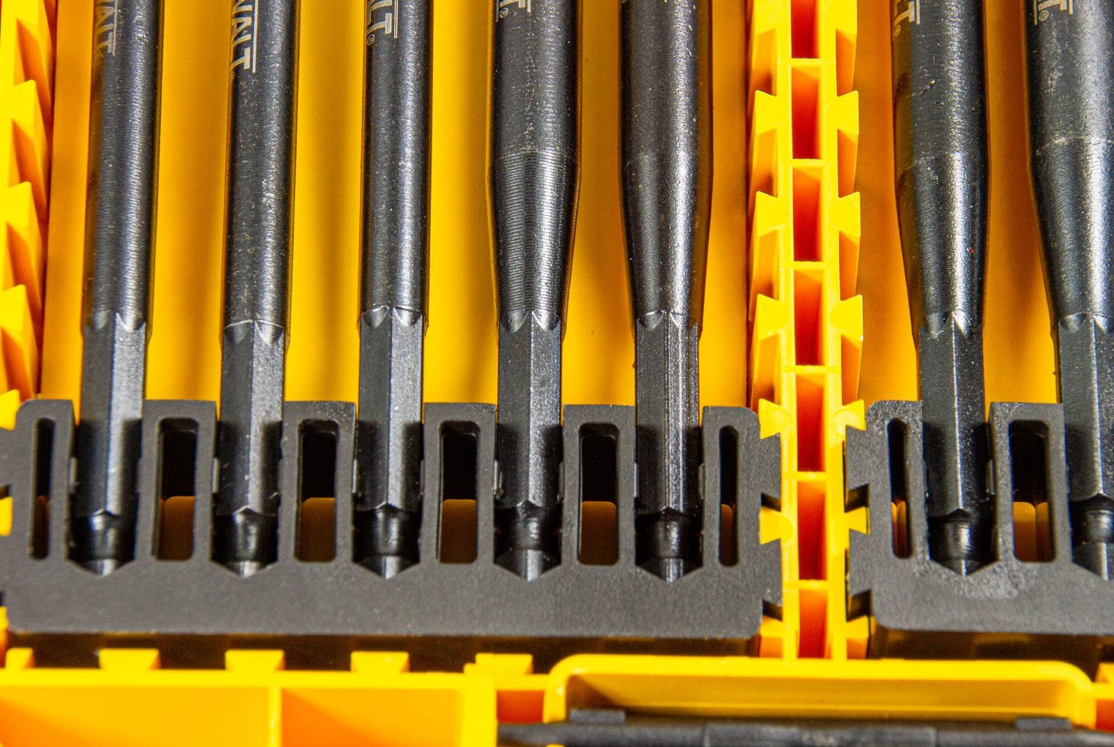 Plunksninių grąžtų rinkinys medienai DeWalt DT70832-QZ; 18-32 mm; 5 vnt.