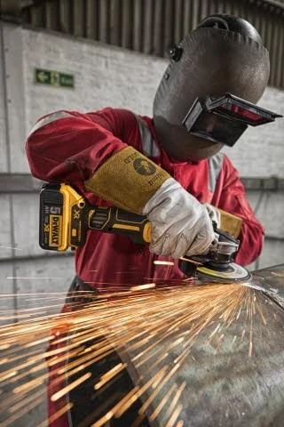 DeWALT kampinis šlifuoklis DCG405NT be akumuliatoriaus ir kroviklio, TSTAK lagaminas
