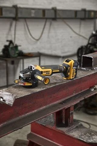 DeWALT kampinis šlifuoklis DCG405NT be akumuliatoriaus ir kroviklio, TSTAK lagaminas