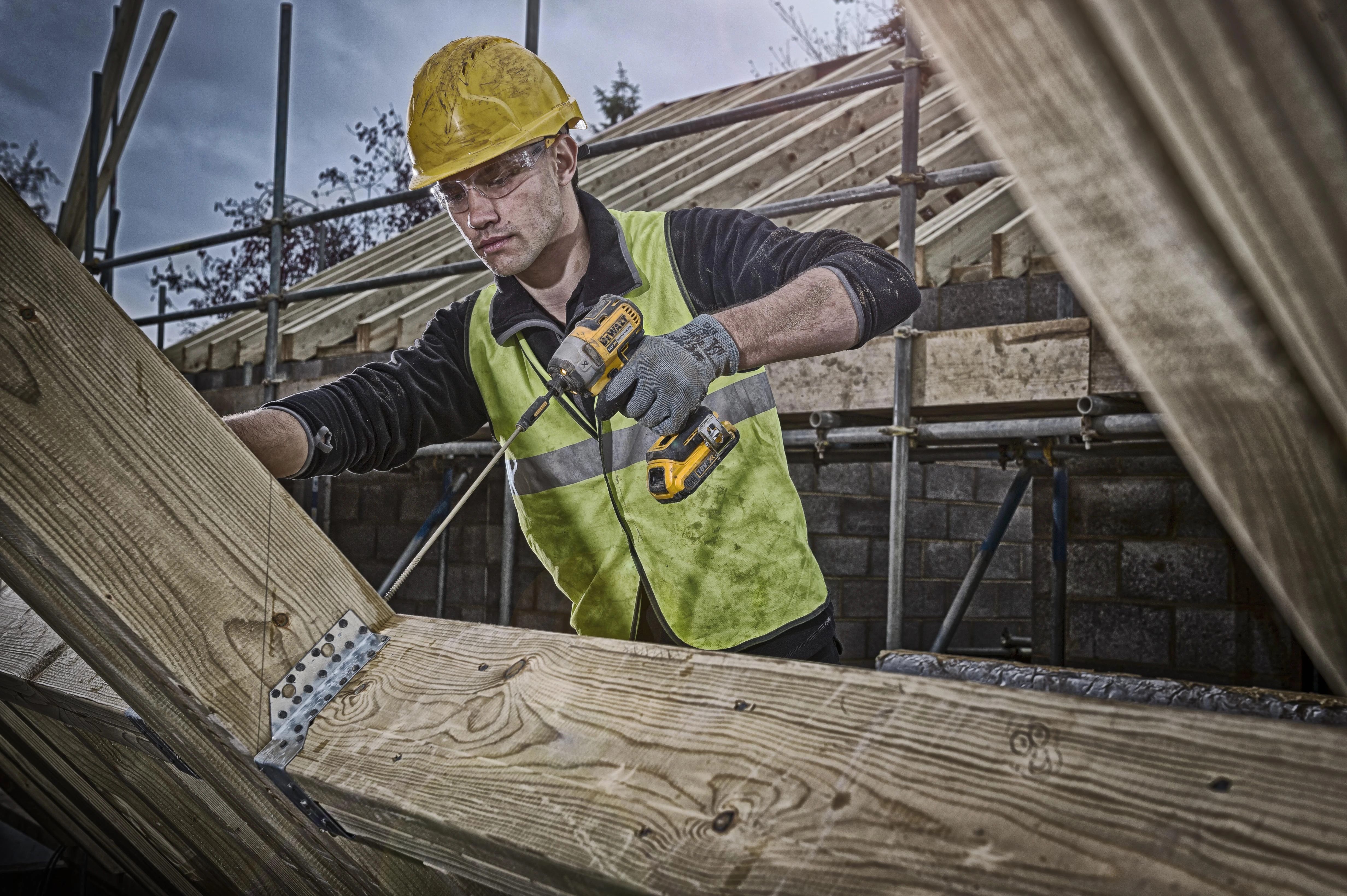 DEWALT bešepetėlinis smūginis suktuvas DCF887D2 18V