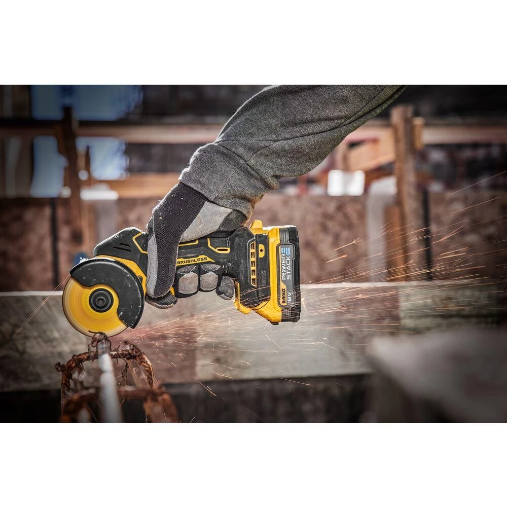 Dewalt Akumuliatorinis daugiafunkcinis pjūklas 76 mm, 18 V (DCS438N-XJ) be akumuliatoriaus ir kroviklio