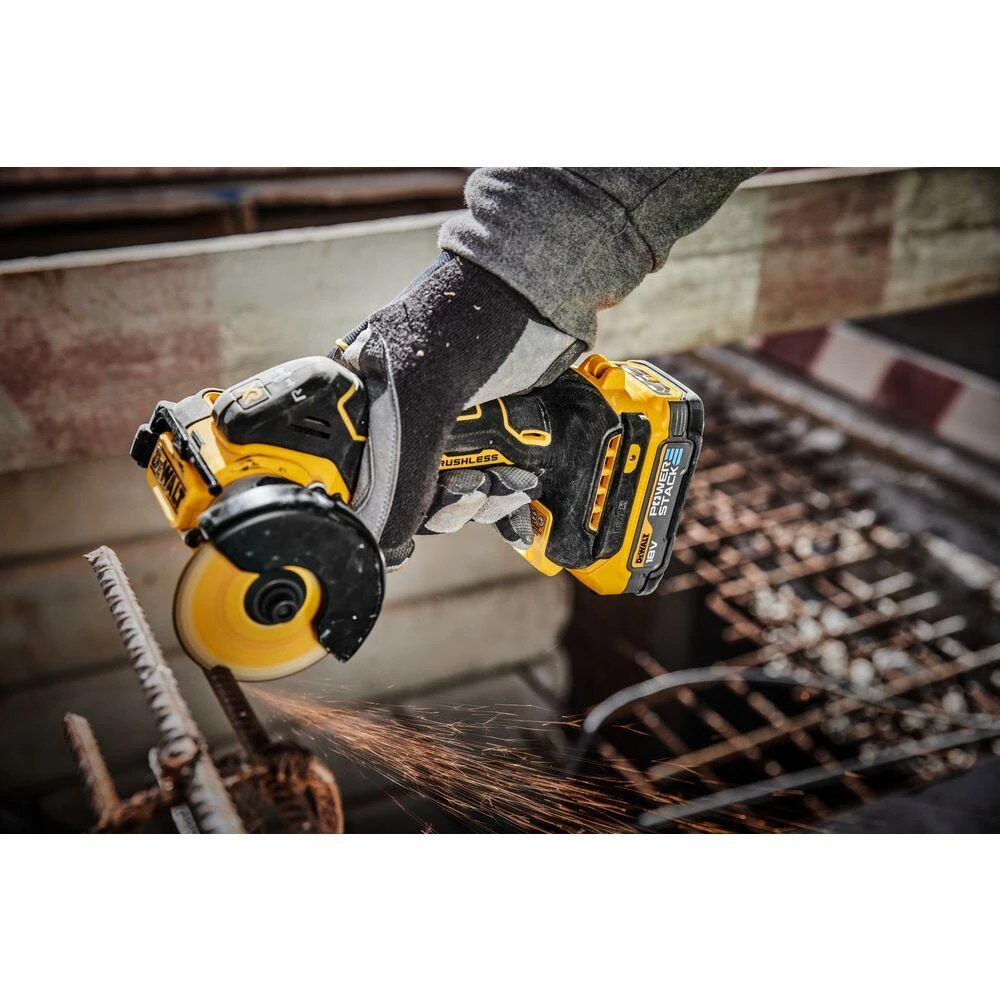 Dewalt Akumuliatorinis daugiafunkcinis pjūklas 76 mm, 18 V (DCS438N-XJ) be akumuliatoriaus ir kroviklio