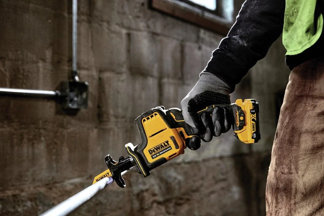 De Walt DEWALT SAW SAW 12V BE BATERIJAŲ IR Įkroviklio DCS312N