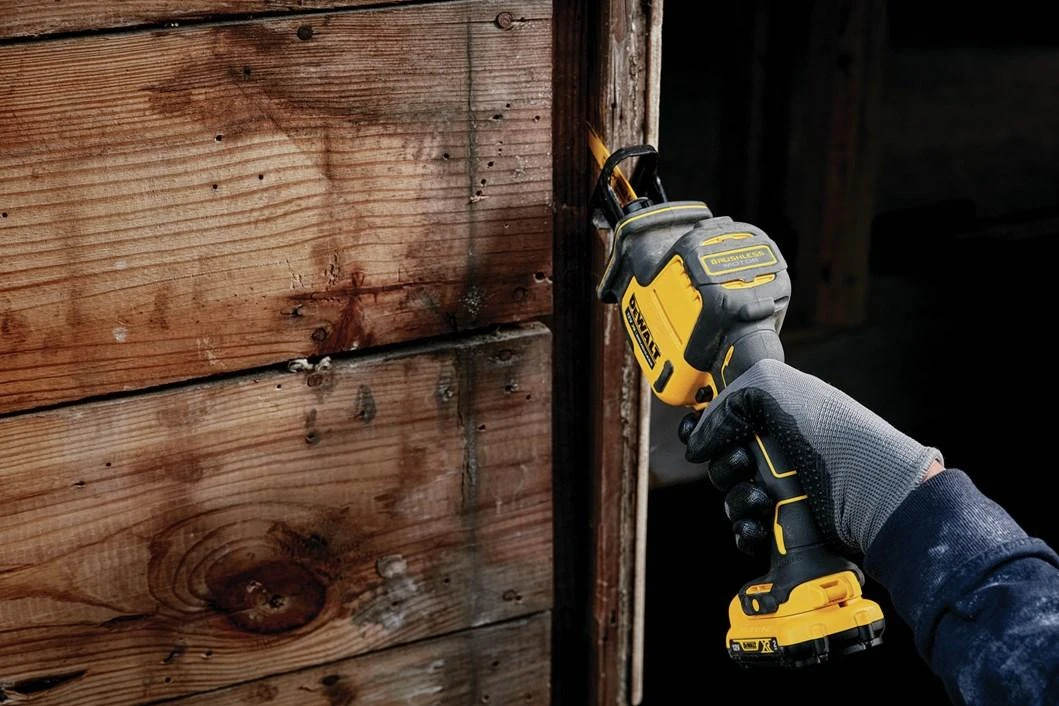 De Walt DEWALT SAW SAW 12V BE BATERIJAŲ IR Įkroviklio DCS312N