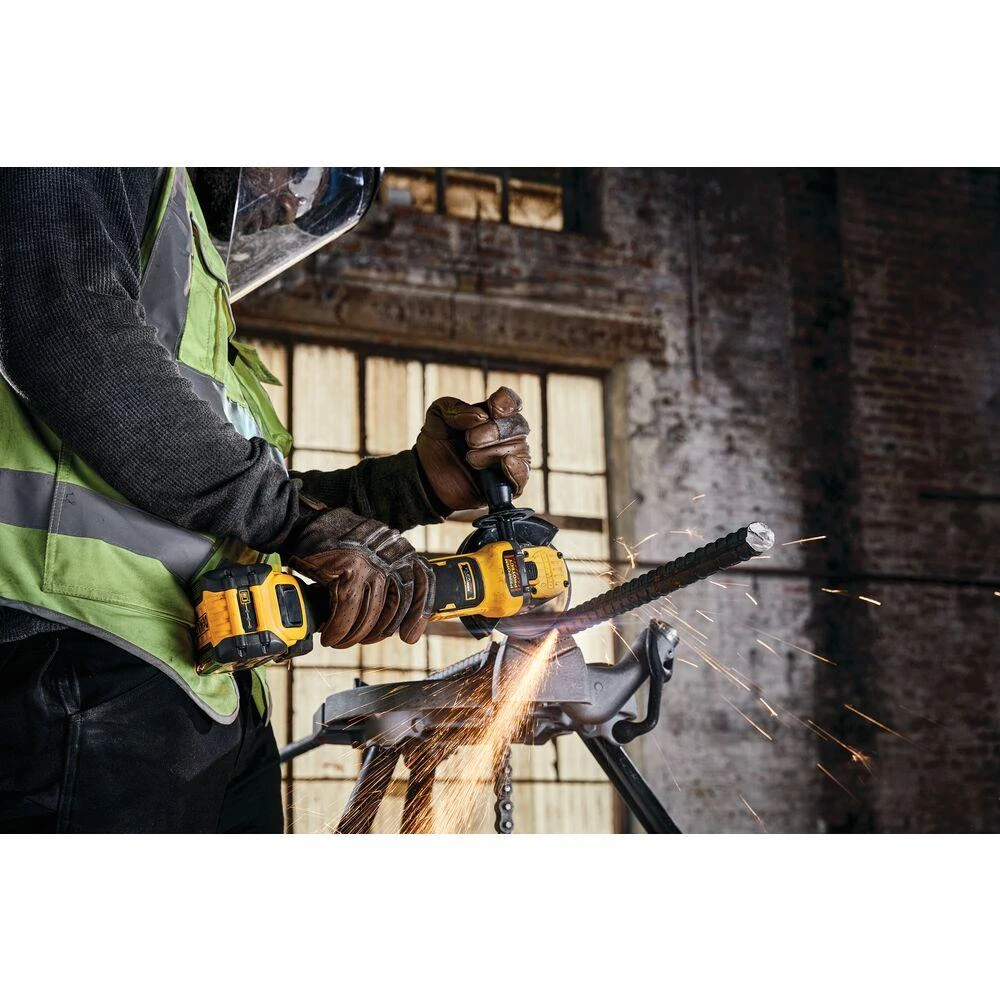 Dewalt kampinis šlifuoklis DCG409VSNT 125 mm 18V Li-Ion XR FELXVOLT T-STAK lagaminas, sūkių reguliavimas, be akumuliatoriaus ir kroviklio