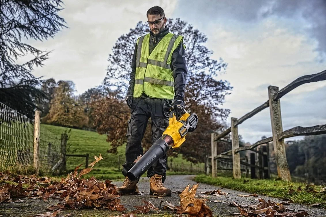 Akumuliatorinis lapų pūstuvas Dewalt Flexvolt DCMBA572N-XJ (be akumuliatoriaus ir kroviklio)