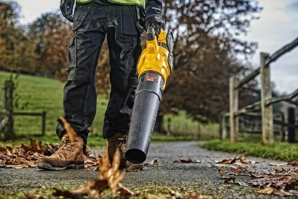 Akumuliatorinis lapų pūstuvas Dewalt Flexvolt DCMBA572N-XJ (be akumuliatoriaus ir kroviklio)