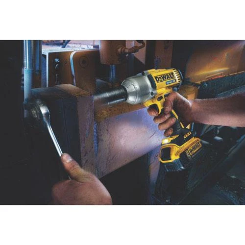 Akumuliatorinis smūginis veržliasukis DeWalt DCF899P2-QW 18 V, 2x5.0 Ah, 1/2"