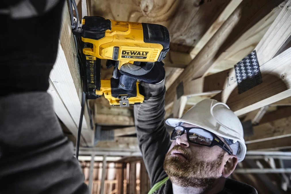 DEWALT akumuliatorinis elektriko kabiakalis DCN701N 18V be akumuliatorių ir kroviklio