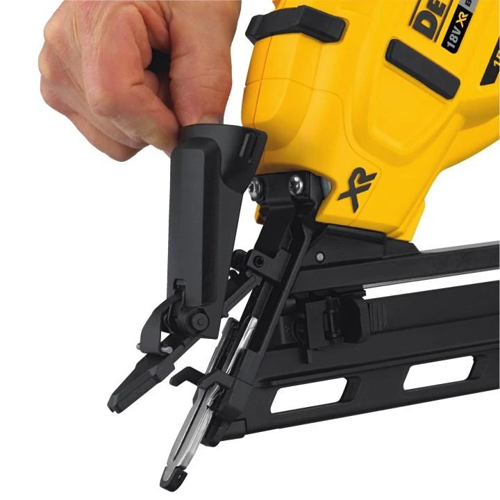 DEWALT NAILER 18V 16Ga 32-63mm 2x5.0Ah BRUSHLES DCN650P2