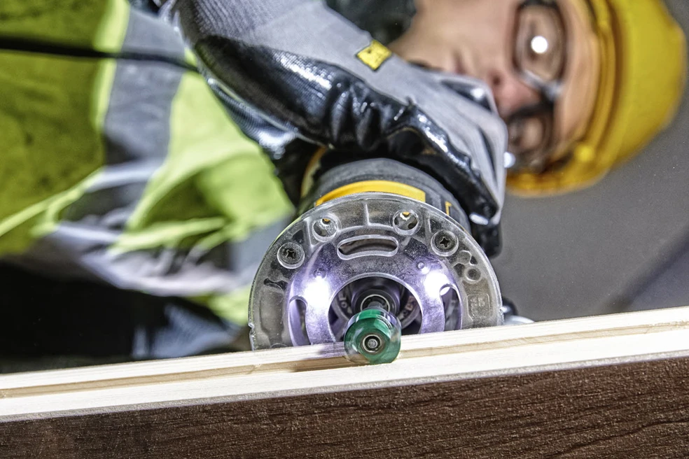 Akumuliatorinė freza DeWalt DCW604NT, BL, 6-8 mm