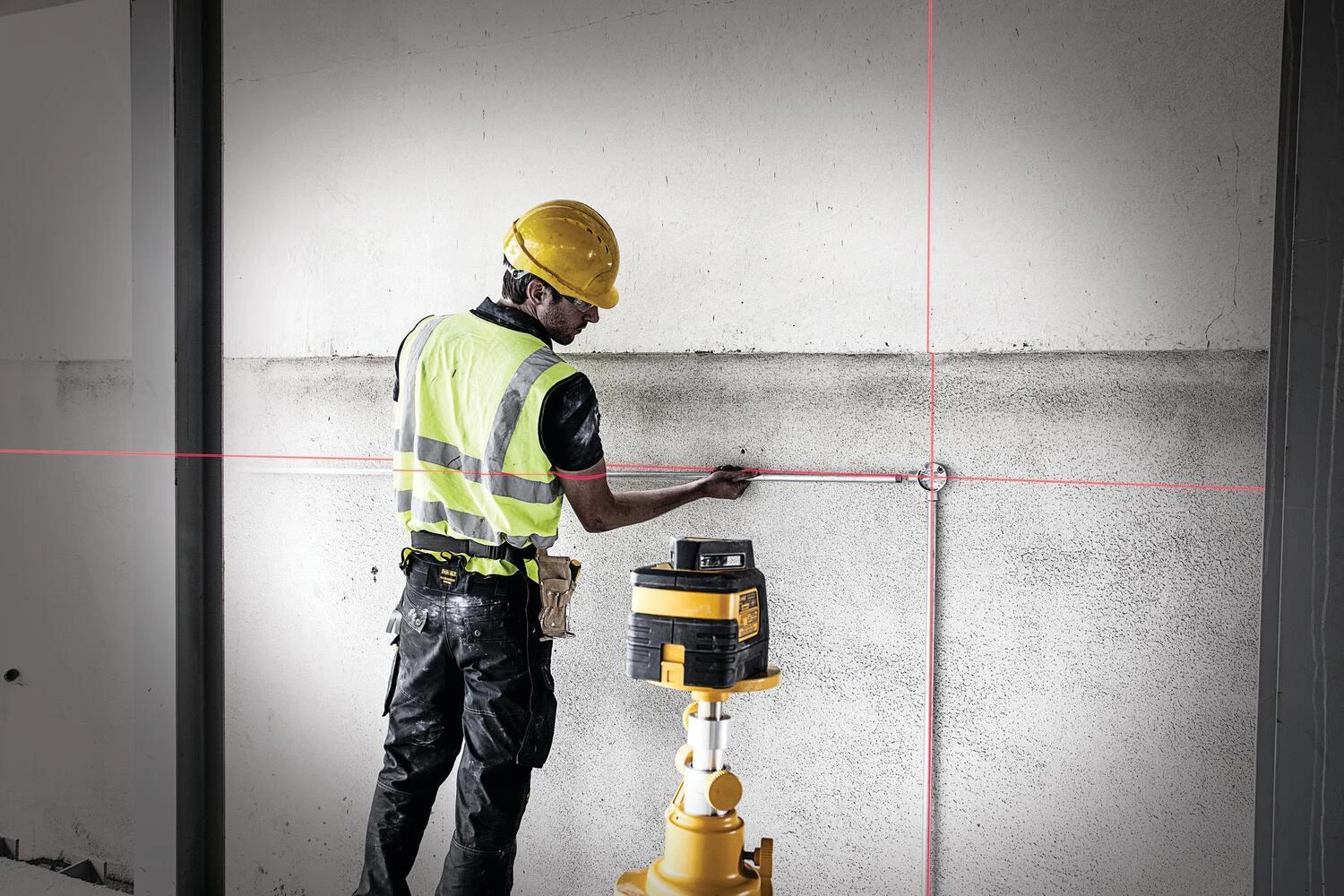 Lazeris nusistatantis DeWalt DW0811-XJ