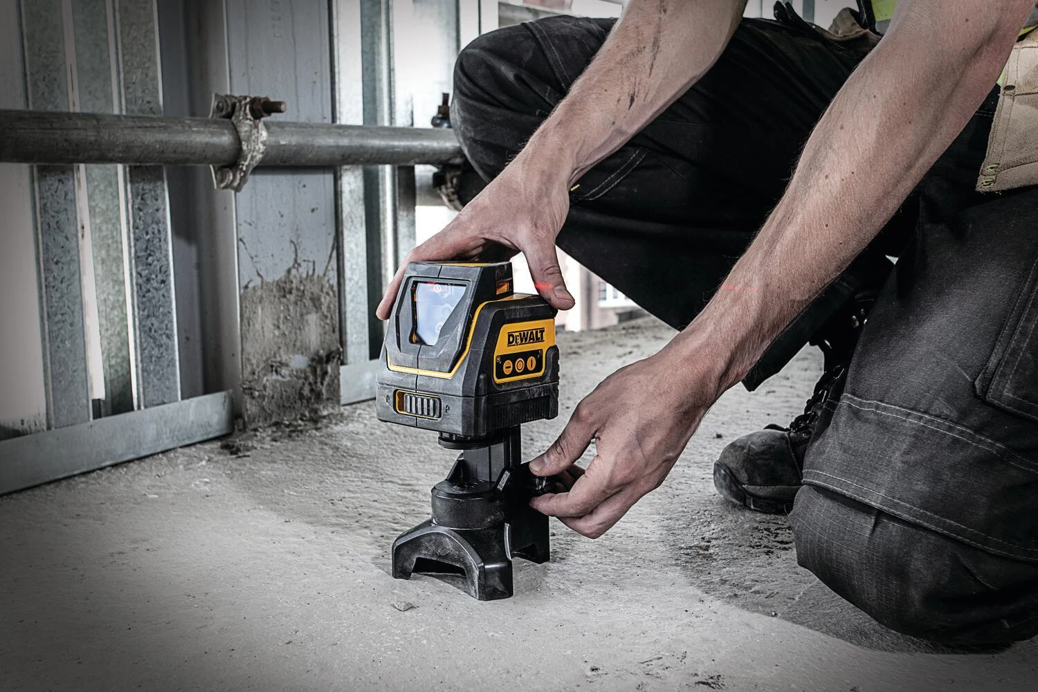 Lazeris nusistatantis DeWalt DW0811-XJ