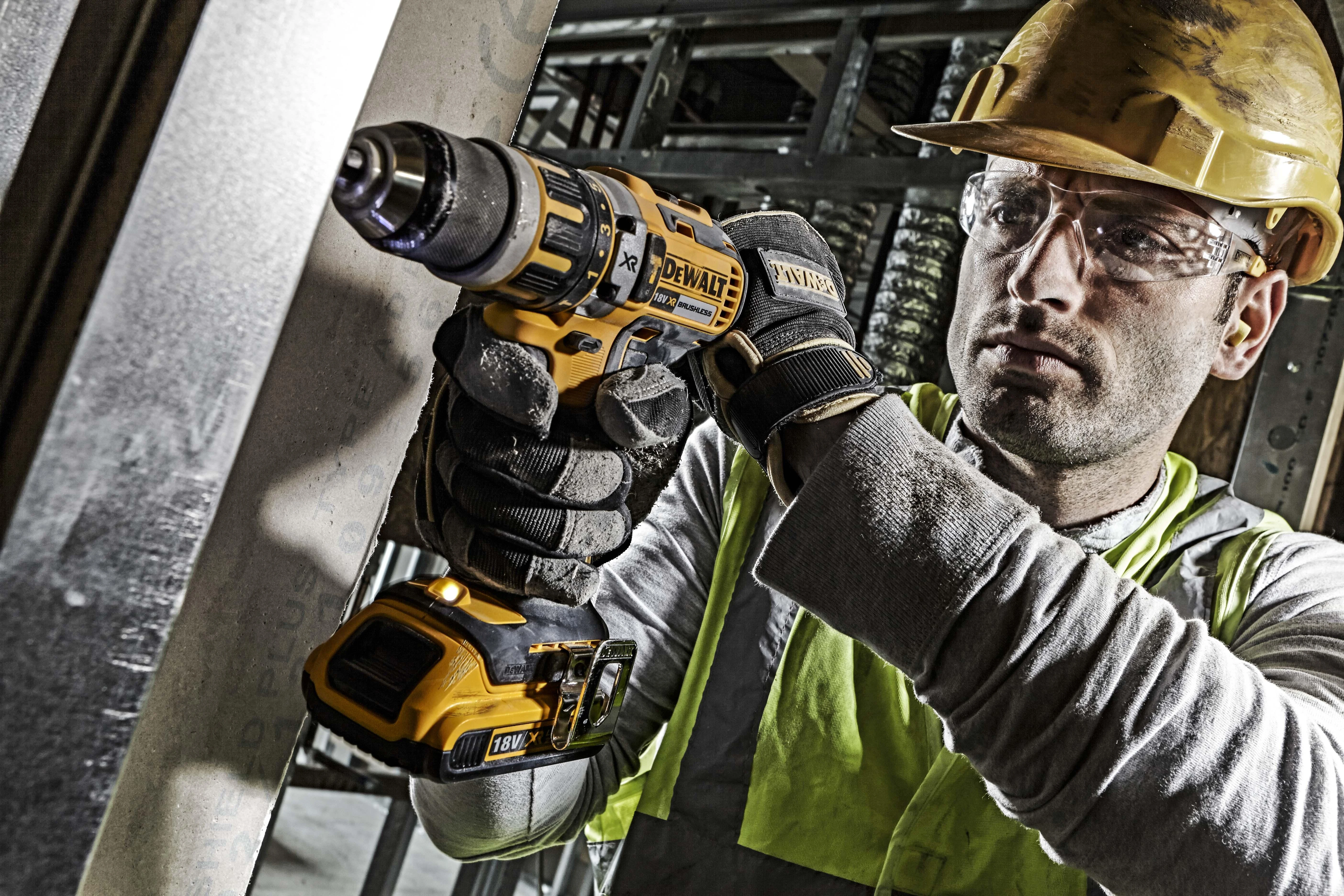 DEWALT smūginis gręžtuvas suktuvas DCD796P2, 70Nm, 2x5.0Ah