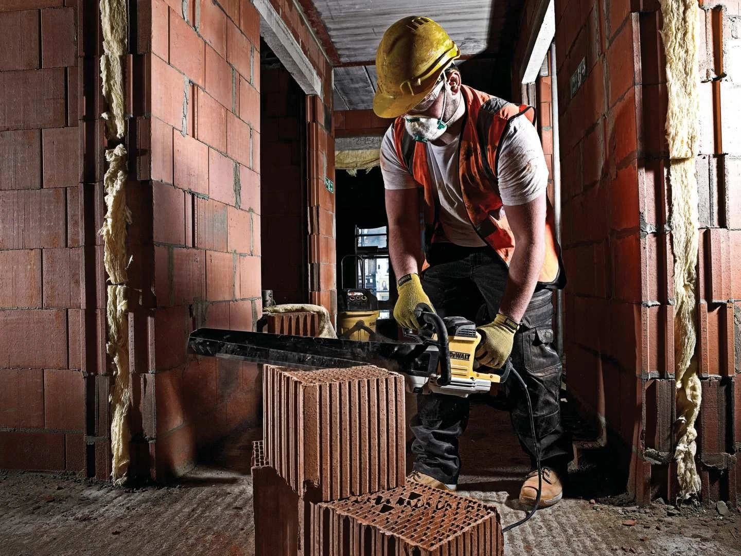 Tandeminis pjūklas DeWalt DWE398-QS