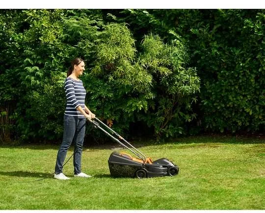 Black & Decker Elektrinė vejapjovė „Juodas & Decker“ Juodas ir DECKER BEMW351-QS, 1000 W, 32 cm