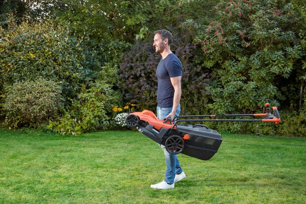 Black & Decker Juodas & Decker Vejapjovė Juodas & Decker BEMW461BH-QS; 1400 W; elektrinė