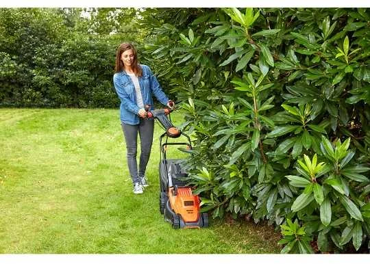 Black & Decker Juodas & Decker Juodas+DECKER elektrinė vejapjovė 1600W/38cm BEMW471ES