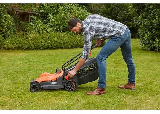 Black & Decker Juodas & Decker Juodas+DECKER elektrinė vejapjovė 1600W/38cm BEMW471ES