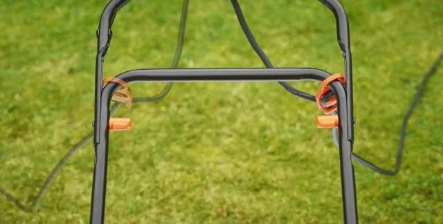 Black & Decker JUODOS + DECKER ELEKTRINĖS ŽOJĖJOS 1600W / 38cm
