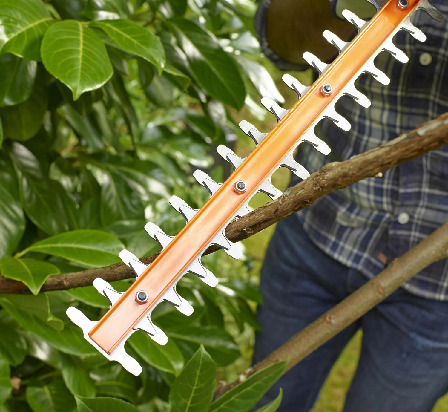 Black & Decker BD GYVONŲ ŽIRKLĖS 420W / 45cm / 16mm