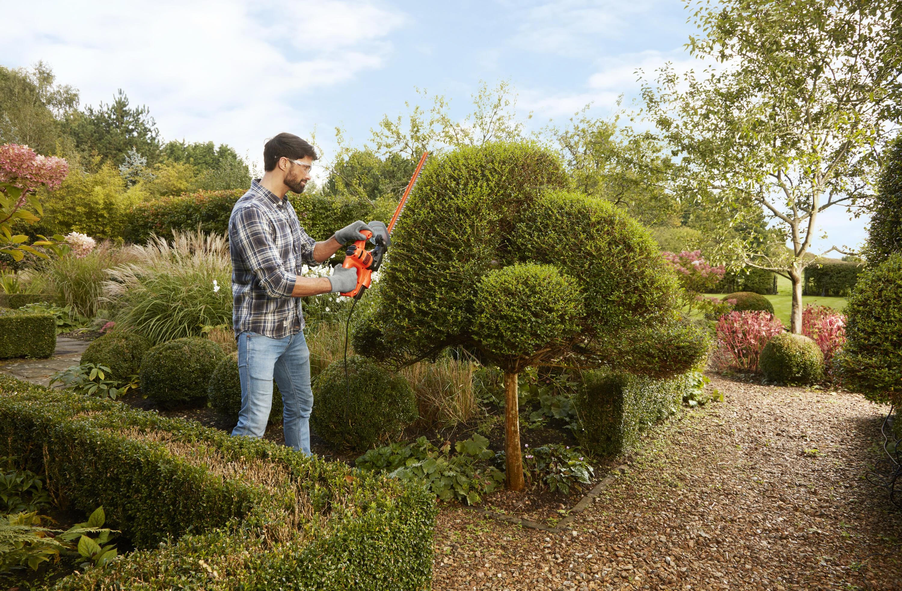 Black & Decker BD GYVONŲ ŽIRKLĖS 420W / 45cm / 16mm