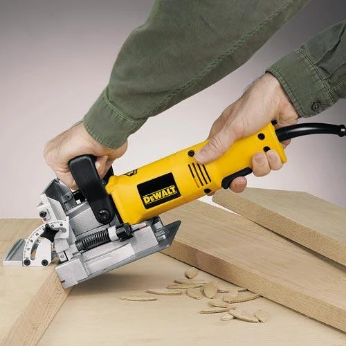 DeWALT DW682K sujungimo freza