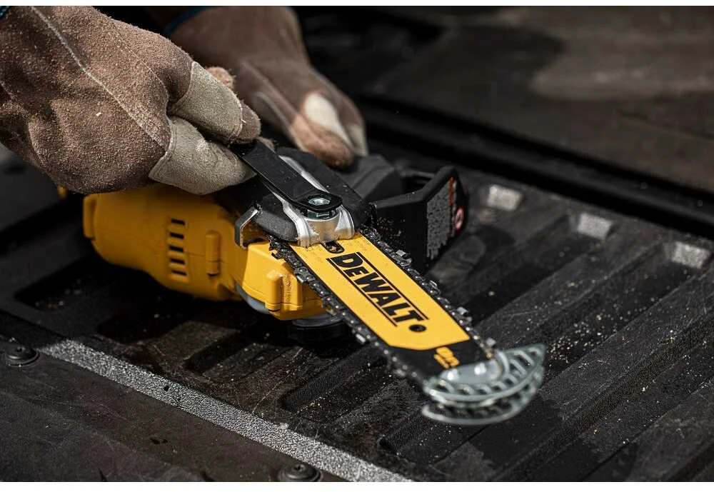Šakų genėjimo grandininis pjūklas DeWalt DCMPS520P1-QW; 18 V; 1x5,0 Ah akum.