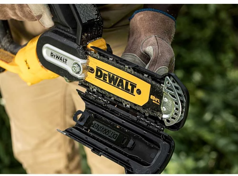 Šakų genėjimo grandininis pjūklas DeWalt DCMPS520P1-QW; 18 V; 1x5,0 Ah akum.