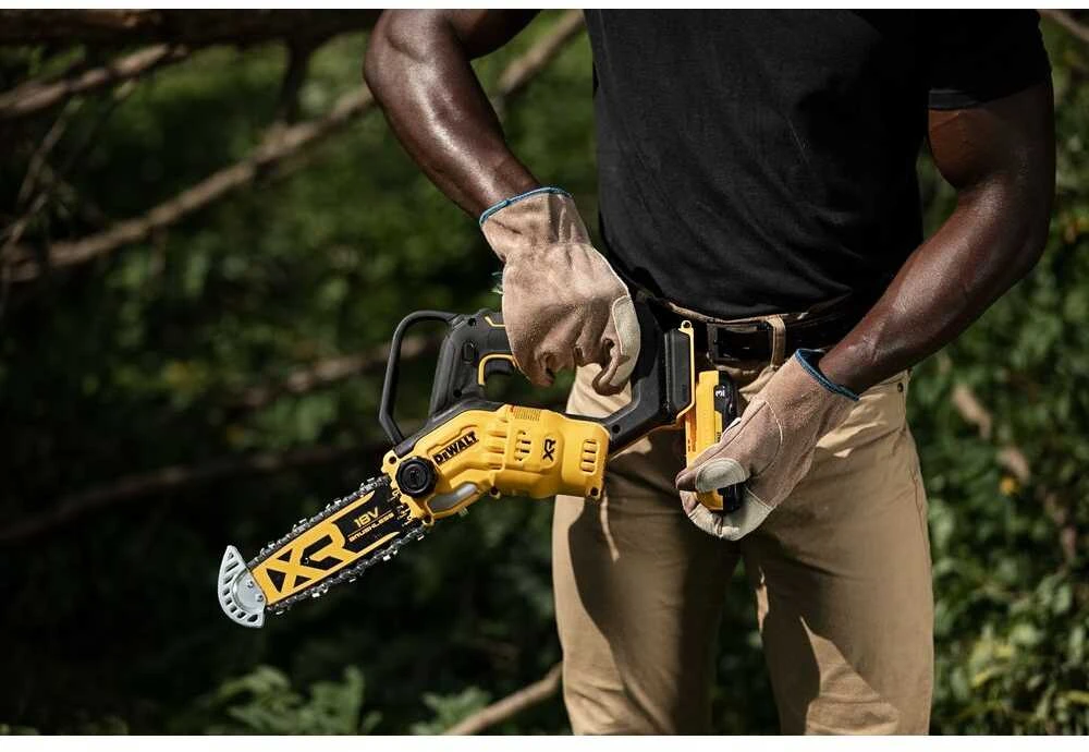 Šakų genėjimo grandininis pjūklas DeWalt DCMPS520P1-QW; 18 V; 1x5,0 Ah akum.