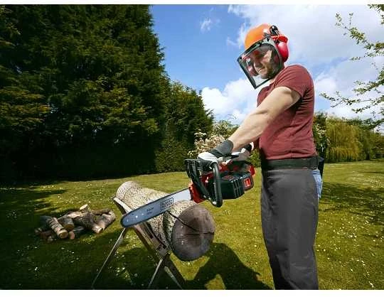 Black & Decker Juodas & Decker Grandininis pjūklas Juodas & Decker GKC3630L25-QW; 36 V; 1x2,5 Ah akum.+ pakrovėjas