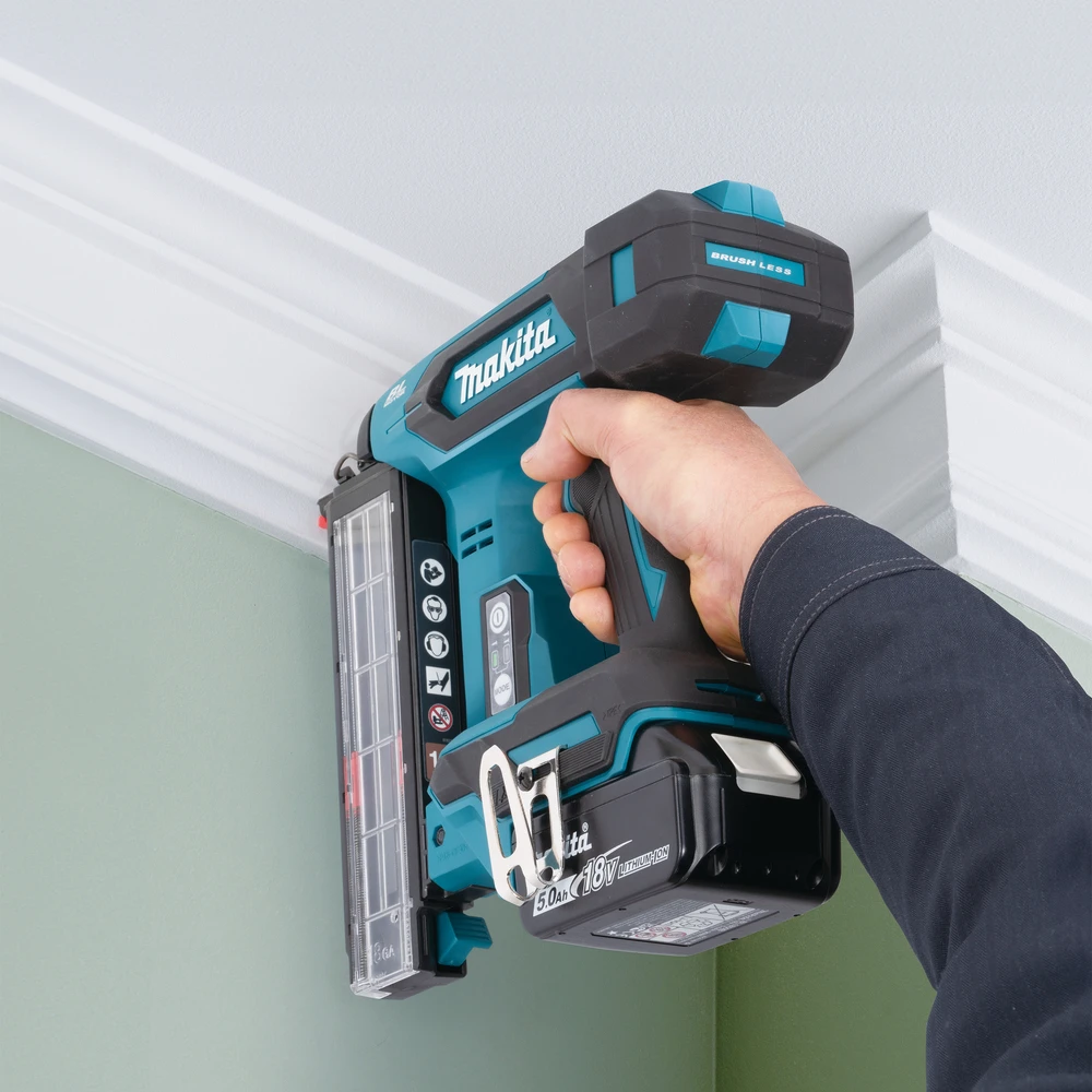 Makita DBN501ZJ Akumuliatorinis smeigiakalis LXT® 18V Li-Ion; BL-motor, 18 GA; ( 1,2mm ) 15-50mm, MAKPACK, Be akumuliatorių ir kroviklio!