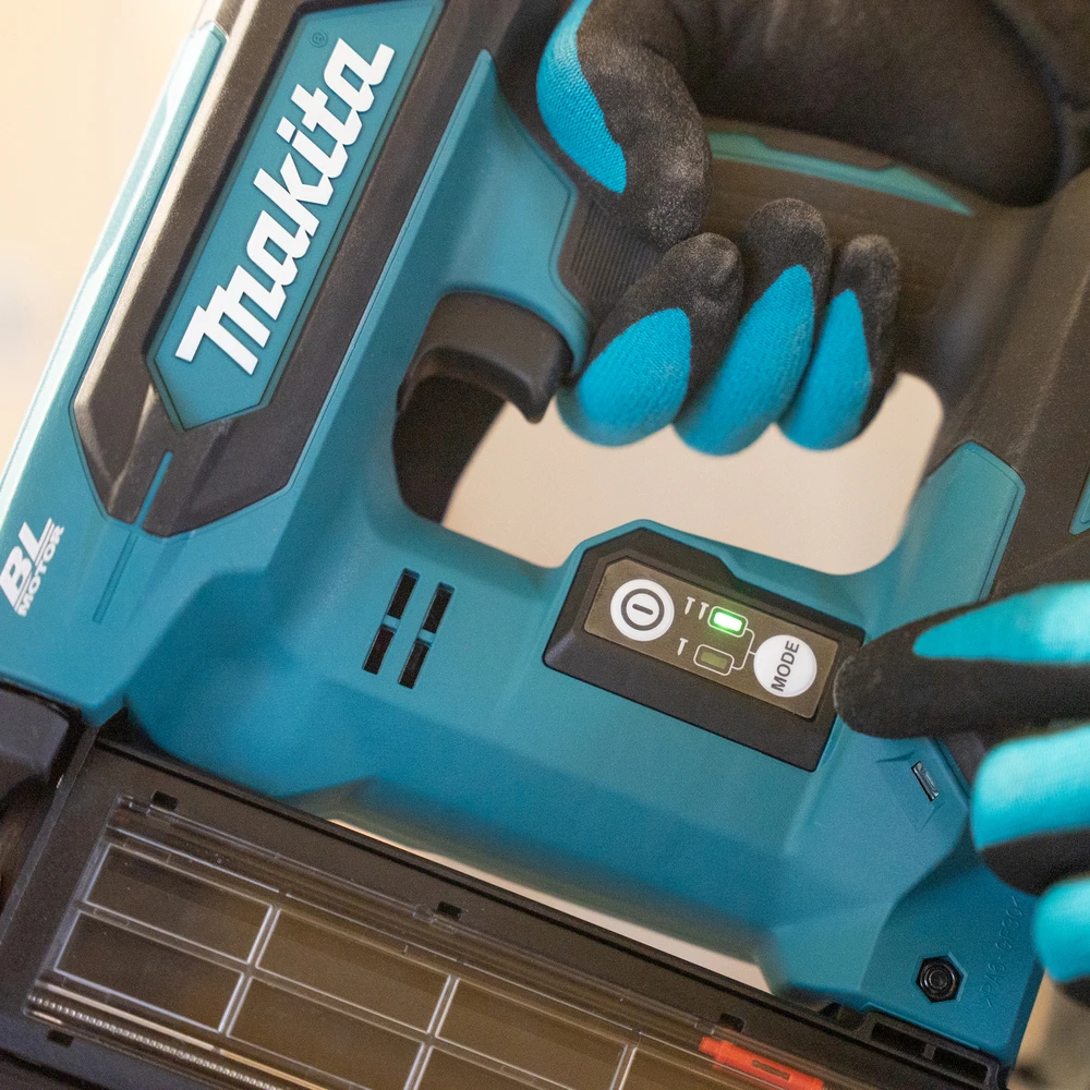 Makita DBN501ZJ Akumuliatorinis smeigiakalis LXT® 18V Li-Ion; BL-motor, 18 GA; ( 1,2mm ) 15-50mm, MAKPACK, Be akumuliatorių ir kroviklio!