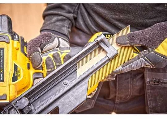 Viniakalė DeWalt DCN930N-XJ; 18 V (be akumuliatoriaus ir pakrovėjo)