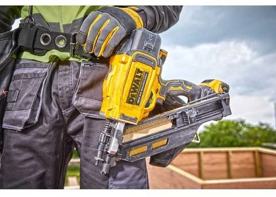 Viniakalė DeWalt DCN930N-XJ; 18 V (be akumuliatoriaus ir pakrovėjo)