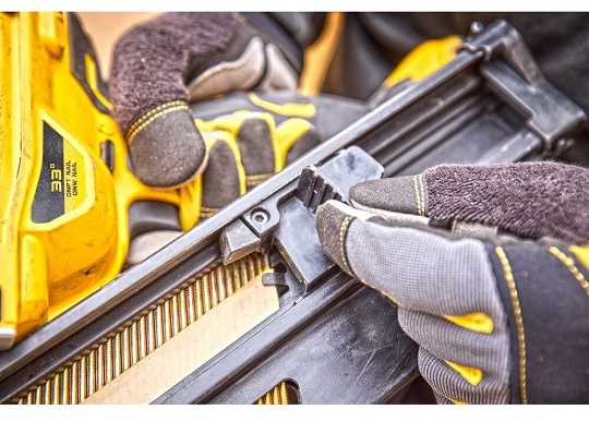 Viniakalė DeWalt DCN950N-XJ; 18 V (be akumuliatoriaus ir pakrovėjo)