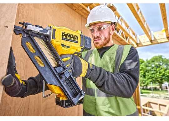 Viniakalė DeWalt DCN950N-XJ; 18 V (be akumuliatoriaus ir pakrovėjo)