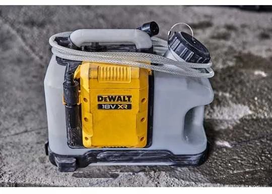 Slėgiminis vandens tiekimo indas DeWalt DCE6820N-XJ; 18 V; 15 l (be akumuliatoriaus ir pakrovėjo)