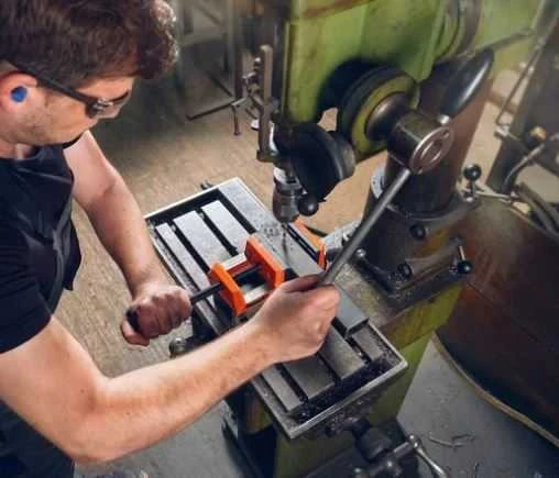 Magnetiniai spaustuvai FEIN Versamag 100mm