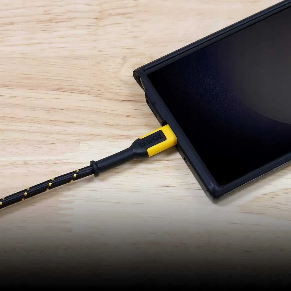 USB kabelis Dewalt USB-A - USB-C 1,2 m juodas (DXMA131-1361-DWG)