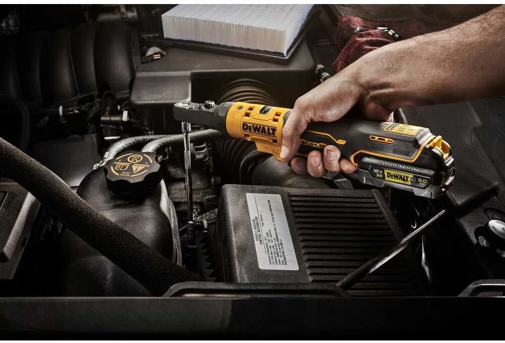 Akumuliatorinė terkšlė DeWalt DCF500L2G-QW; 12 V; 1/4''-3/8''; 75 Nm; 2x3,0 Ah akum.