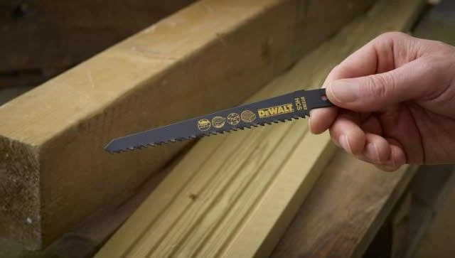 DEWALT BRZESZCZOT DO PIŁY SZABLASTEJ 152x4,2mm/DREWNO 5szt