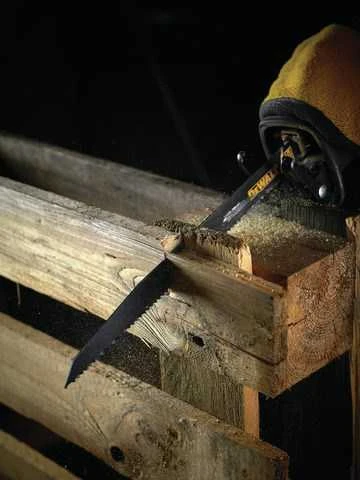 DEWALT PJŪKLĖS DISKĖS PJŪKLĖMS 305x4,2mm MEDIENA SU EXTREME VINE / 5vnt.