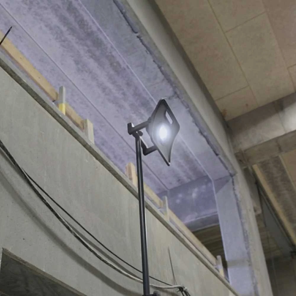 COB LED darbo lempa 4000 liumenų, NOVA 4K, SCANGRIP 03.5440 + trikojis 2m 03.5685 [49.0442]