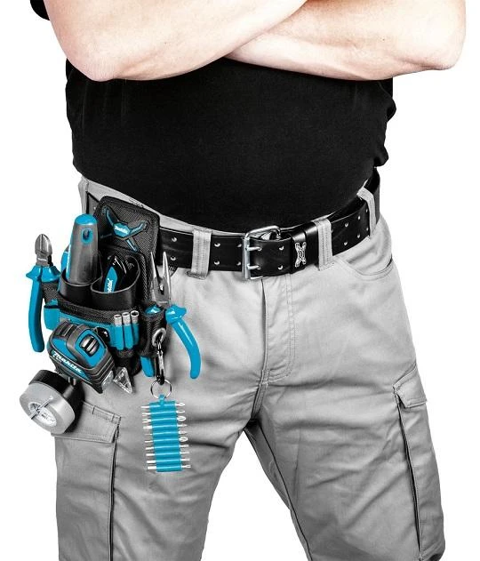 Makita Sutvirtintas 4-ių skyrių ir tvirtinimų dėklas elektriko įrankiams. Kabinamas prie diržo. E-15279