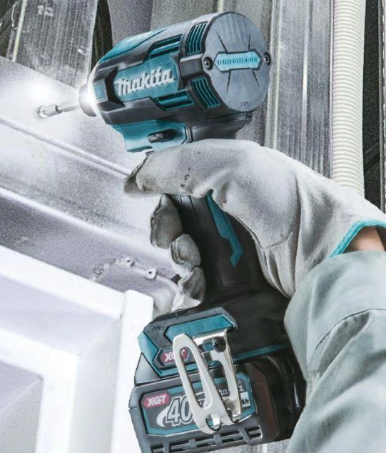 Makita TD001GM201 Smūginis suktuvas XGT, 1/4", 220Nm, bešepetėlinis variklis, 2X4,0Ah, greitasis kroviklis; MAKPAC lagaminas